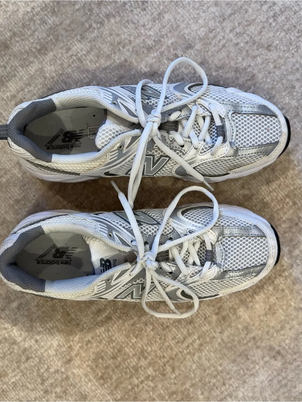 New Balance 530 Sneakers - White/Grey - Size 7 (Fits women’s 8.5/9)